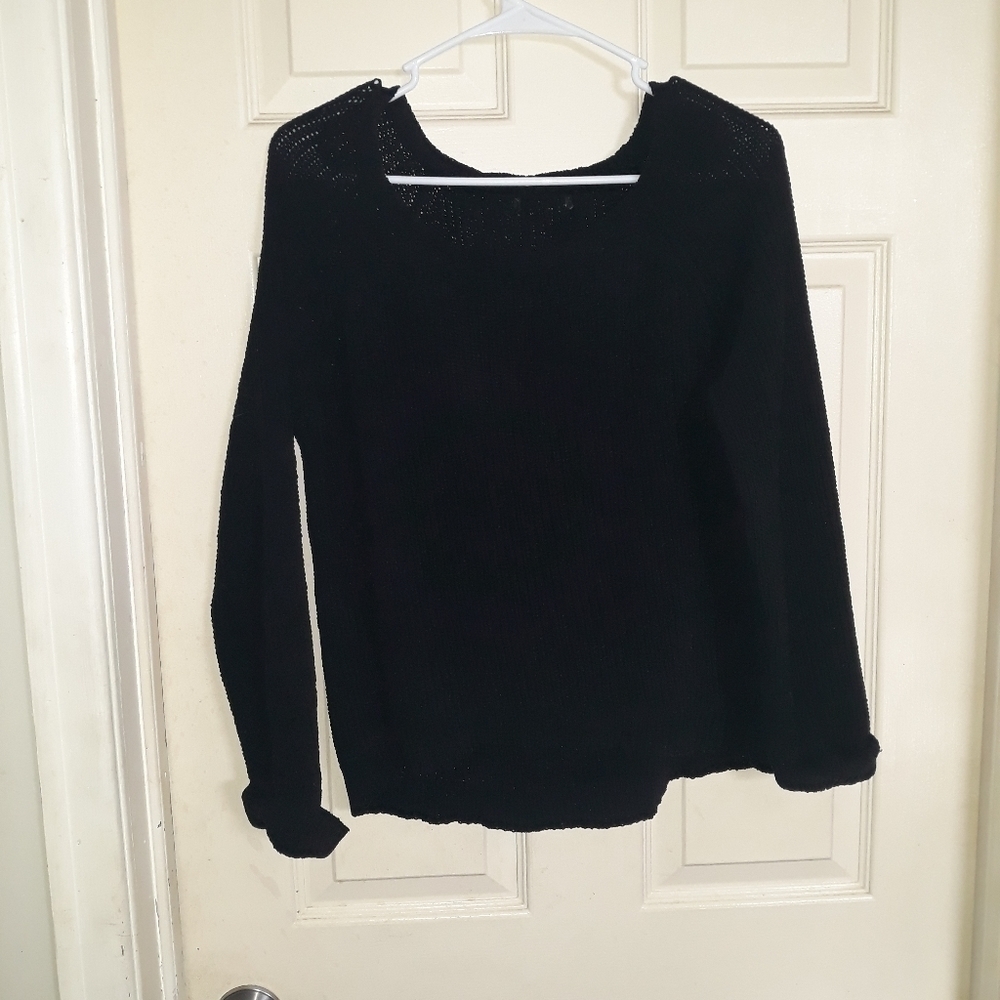 Soft Black Sweater No Brand Or Size A 43 525